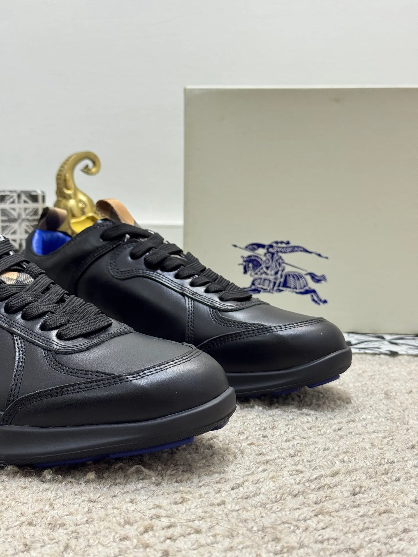 Men's shoes 💰420 [New style] 🐝🐝 [BURBERRY] Burberry - high-end quality original order 🔍🔍🔍 Upper: imported 🔝 calfskin, brand knitted pattern, tongue brand cloth label, lining: sheepskin lining, - outsole: rubber; two-color molded outsole, ultra-high quality control·fine workmanship: highlighted (high-end·luxury·grade) Size :38-44 (45 customized